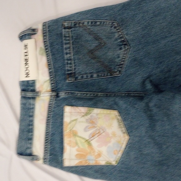 No One Else Patch Work blue jeans.( Pre-owned) Waist: 26 inseam: 28. - Picture 6 of 8